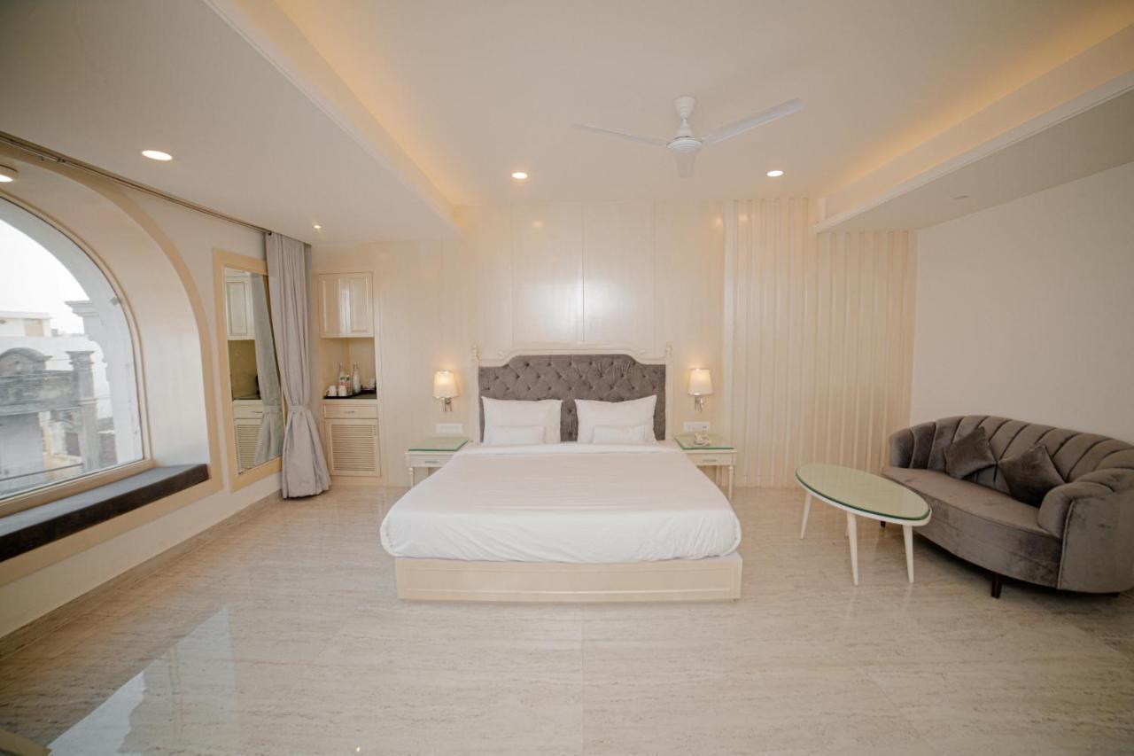 Pearl Courtyard Varanasi