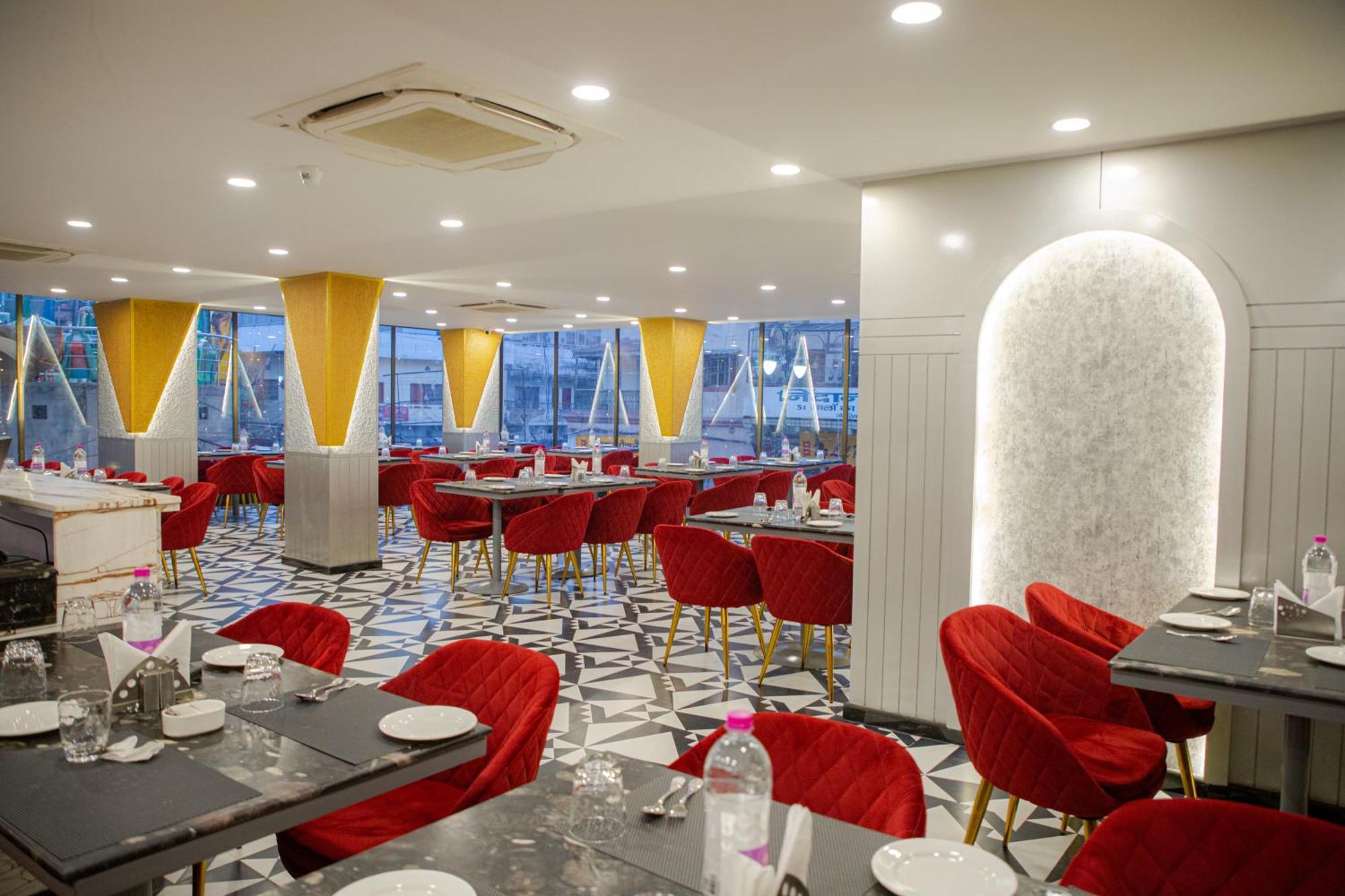 होटल Pearl Courtyard