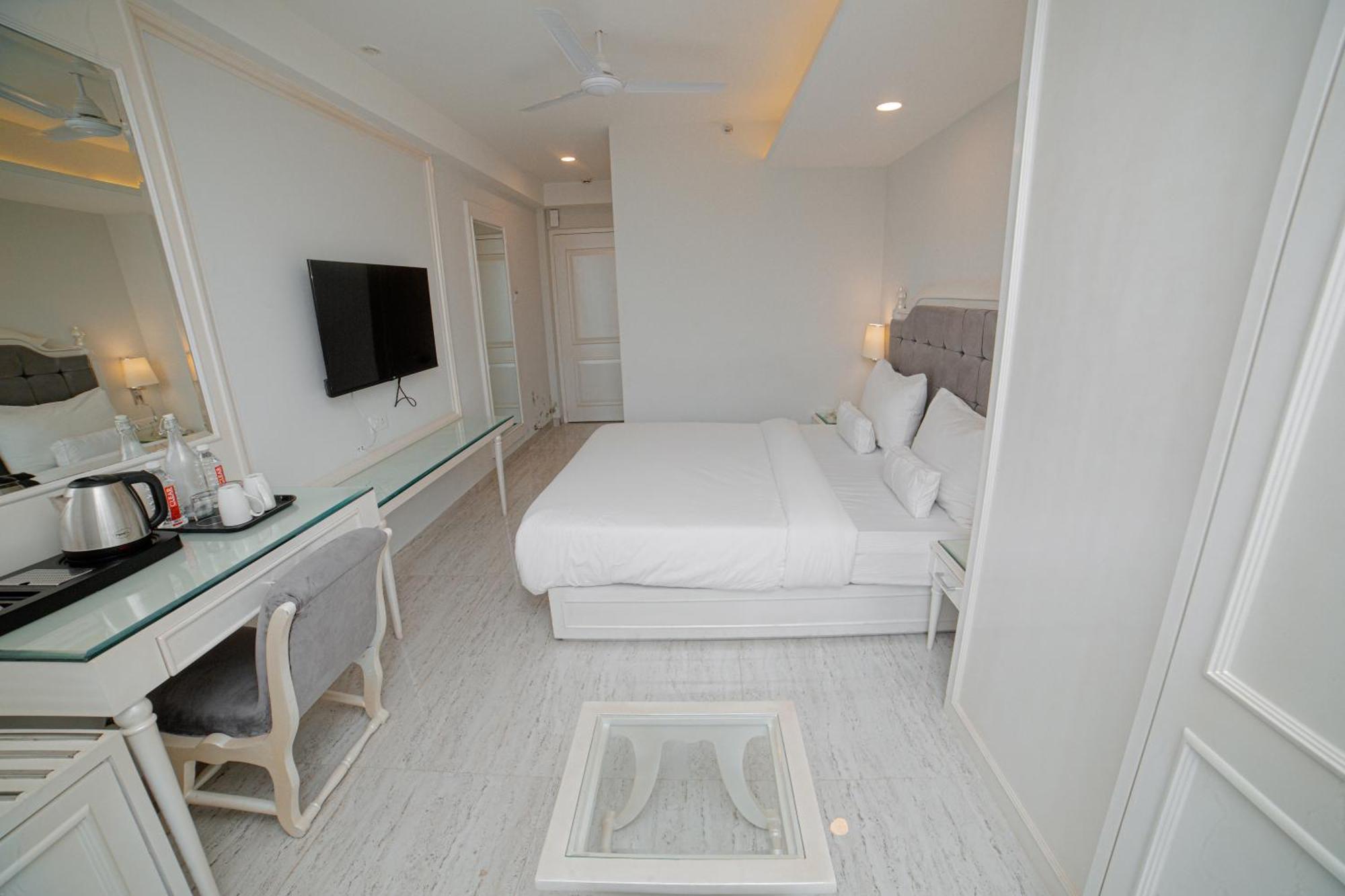 होटल Pearl Courtyard 4*