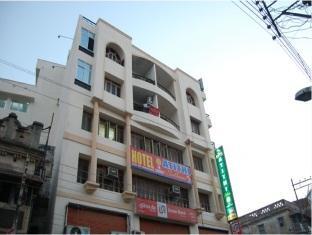 होटल Pearl Courtyard 4*
